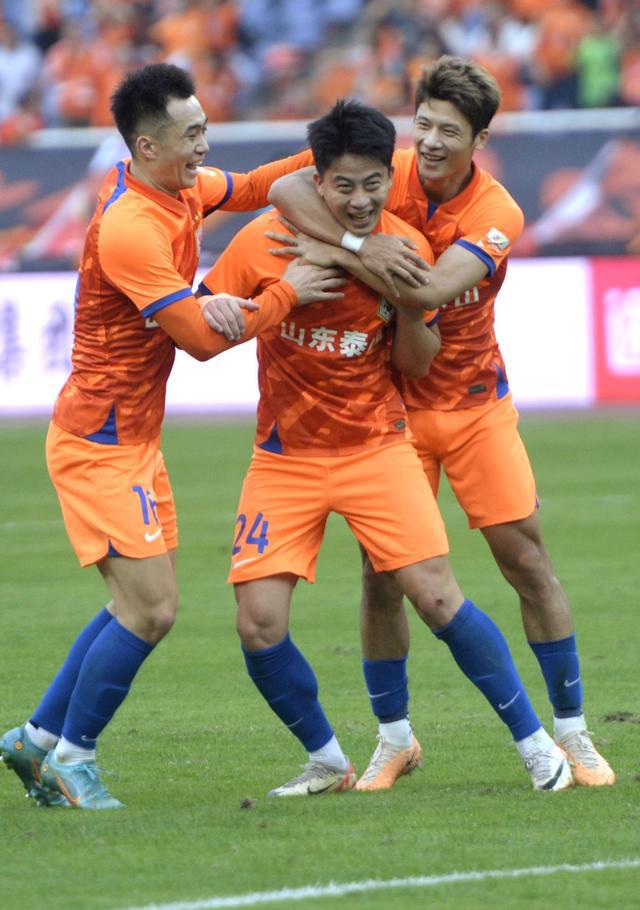 关于山东鲁能昂首晋级！灭掉对手，士气高涨的信息